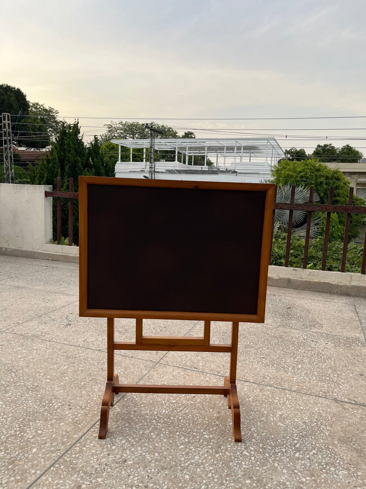 Vintage-Style Wooden Foldable Tray Table