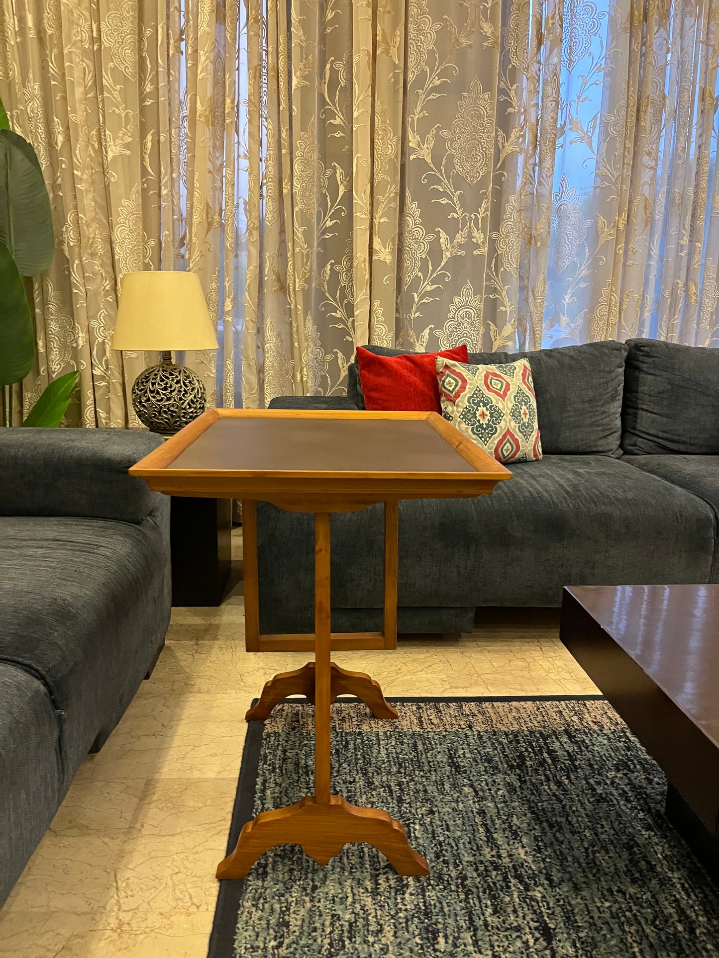 Vintage-Style Wooden Foldable Tray Table
