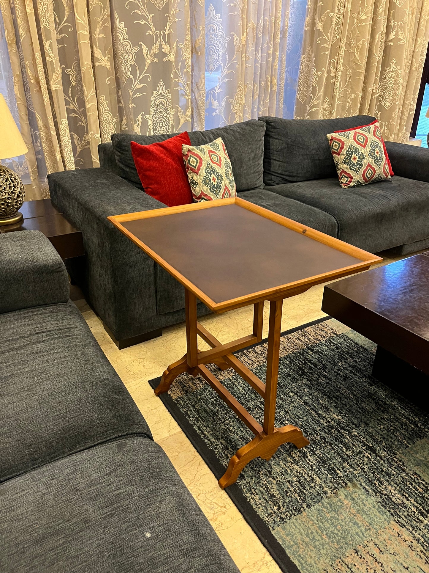 Vintage-Style Wooden Foldable Tray Table